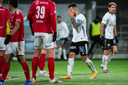 Örebros Jiloan Hamad depparunder fotbollsmatchen i