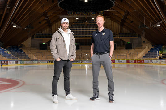 HC Davos Mathias Bromé och assisterande tränare Jörgen