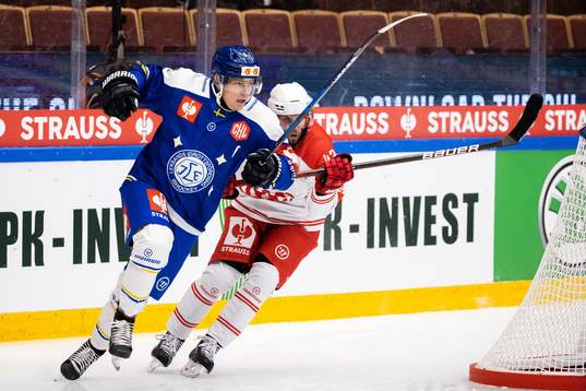 Patrik Zackrisson of Leksand and Rok Ticar of Klagenfurt