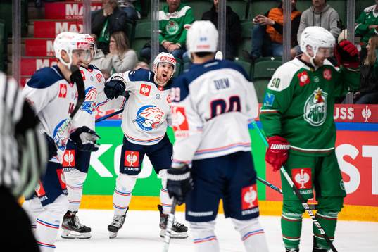 Yannick Weber of Zurich celebrates the 0-1 goal