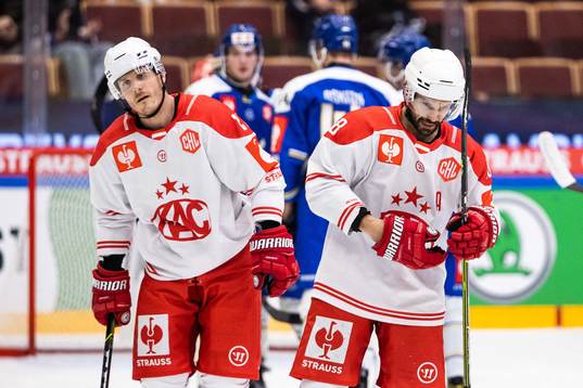 Thomas Koch and Manuel Geier of Klagenfurt look dejected