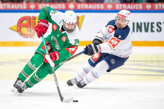 Marco Kasper of Rögle and Patrick Geering of Zurich