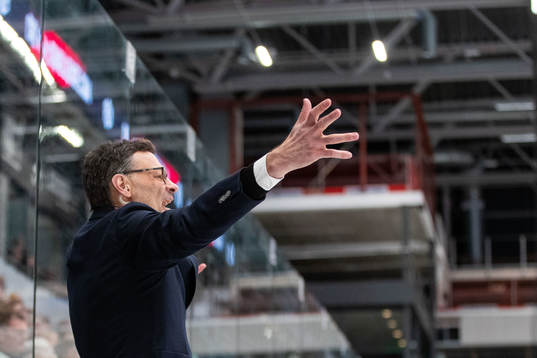 Peter Popovic, assistant coach, of Zurich reacts