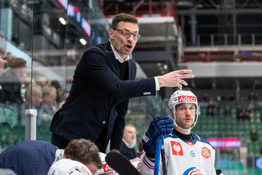 Peter Popovic, assistant coach, of Zurich