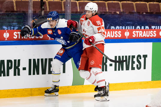 Leksands Ben Thomas and Klagenfurts Nikolaus Kraus