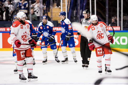 Klagenfurts players looks dejected