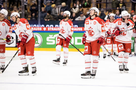 Klagenfurts players looks dejected