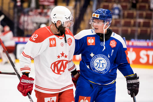 Klagenfurts Rok Ticar and Leksands Patrik Zackrisson