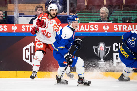 Leksands Patrik Zackrisson and Klagenfurts Lukas Haudum