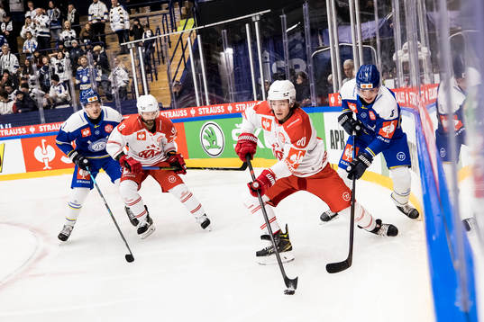 Klagenfurts Nikolaus Kraus and Leksands Alexander Lundqvist