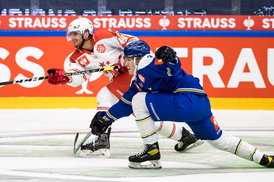 Klagenfurts Lukas Haudum and Leksands David Rosander