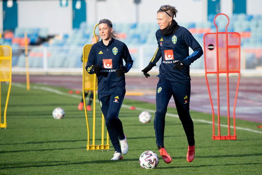 Olivia Schough and Lina Hurtig of the Swedish women's