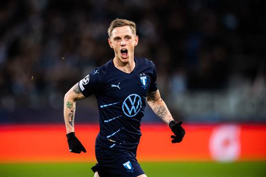 Sören Rieks of Malmö FF celebrates