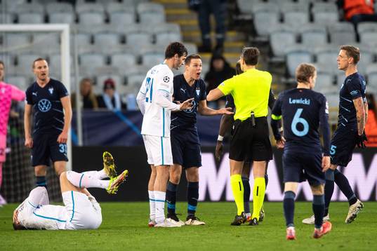 Niklas Moisander of Malmö FF reacts