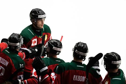 Johan Sundström of Frölunda celebrate