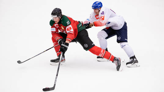 Elmer Söderblom of Frölunda and Valentino Klos of Adler