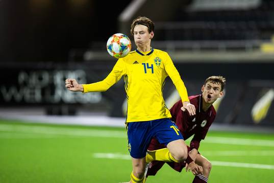 Sveriges Fredrik Nissen och Lettland Roberts Laurovs