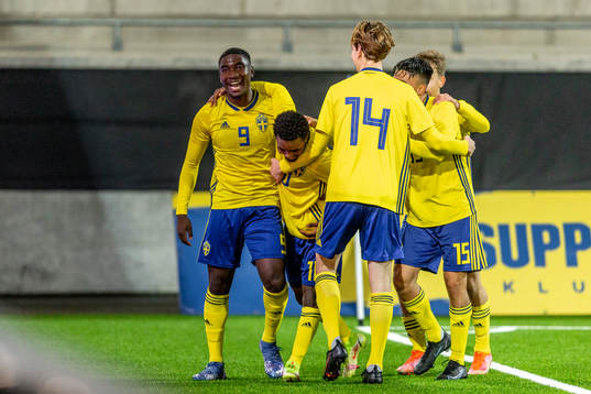 Sveriges Emmanuel Tannor jublar