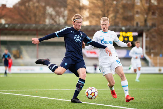 Pontus Strömberg of Malmö FF and Aleksandr Sandrachuk of