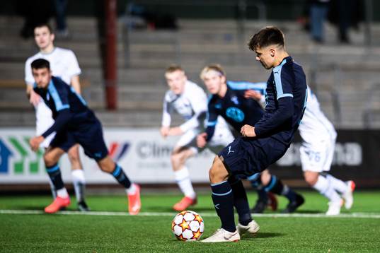 August Karlin of Malmö FF score the 1-2 goal