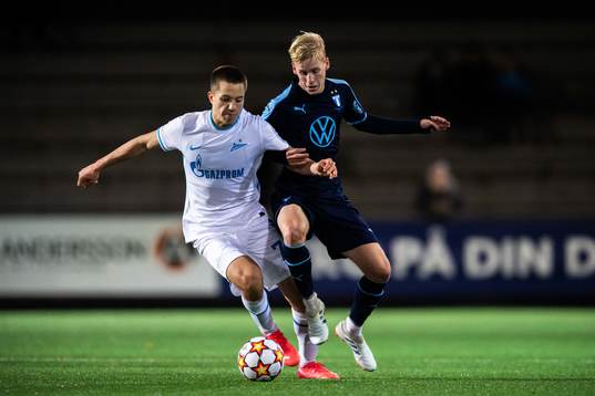 Evgenii Kim of Zenit and Emil Lindman of Malmö FF