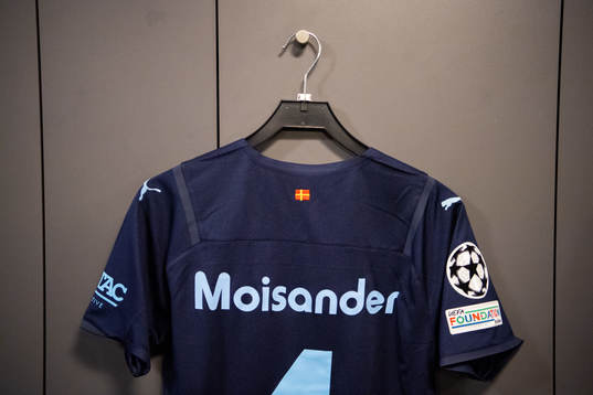 The kit of Niklas Moisander of Malmö FF in the dressing