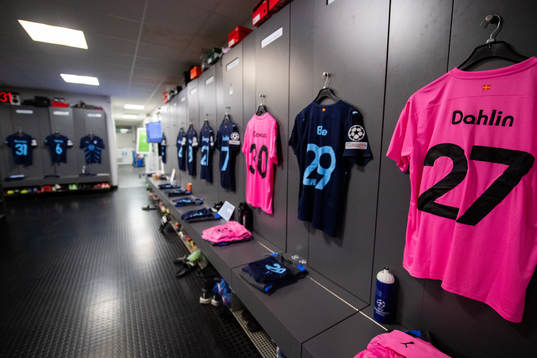 The kit of goalkeeper Johan Dahlin of Malmö FF in the