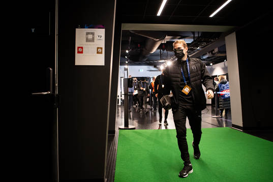 Oscar Lewicki of Malmö FF arrive at the arena