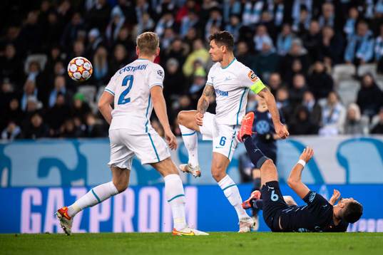 Antonio Colak of Malmö FF and Dejan Lovren of Zenit