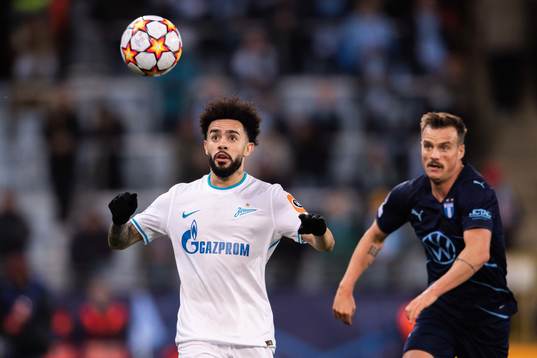 Claudinho of Zenit and Eric Larsson of Malmö FF