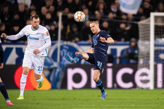 Artem Dzyuba of Zenit and Franz Brorsson of Malmö FF