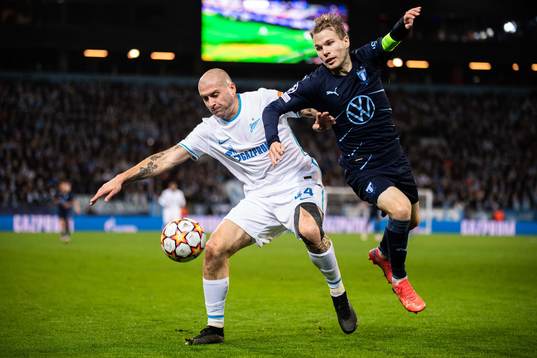 Yaroslav Rakits´kyy of Zenit and Oscar Lewicki of Malmö FF