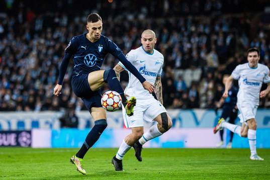 Veljko Birmancevic of Malmö FF and Yaroslav Rakits´kyy of