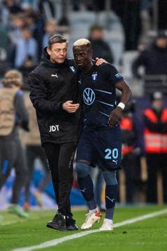 Jon Dahl Tomasson, head coach and Bonke Innocent of Malmö