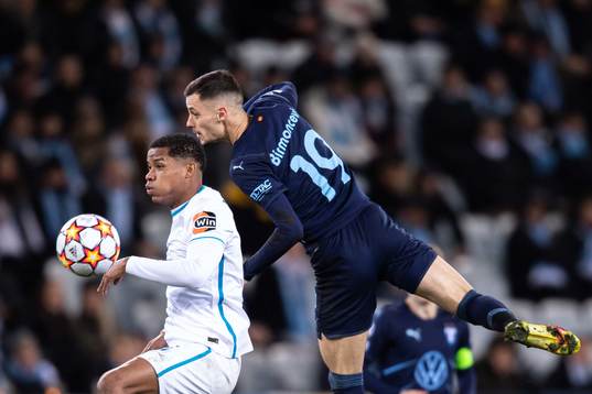 Veljko Birmancevic of Malmö FF and Wilmar Barrios of Zenit