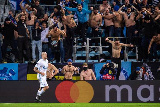Yaroslav Rakits´kyy of Zenit celebrate the 1-1 goal