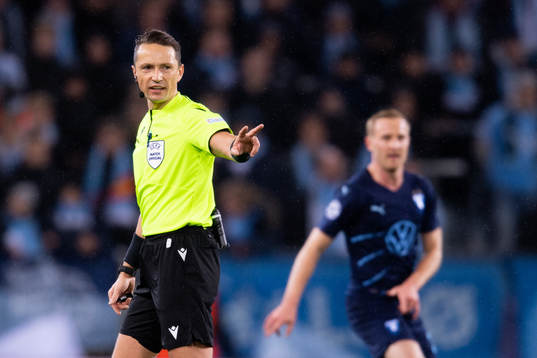 Referee Andris Treimanis