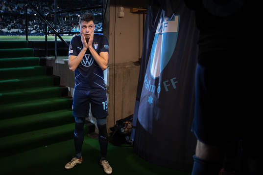 Anel Ahmedhodzic of Malmö FF in the players tunnel