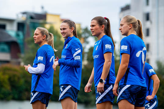 Lisa Fjeldstad Naalsund, Vilde Hasund, Emilie Bosshard