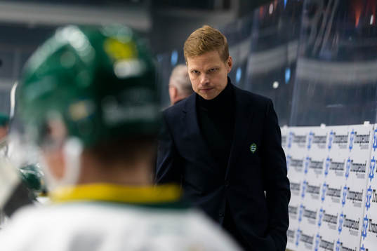 Björklövens assisterande tränare Robert Lahti