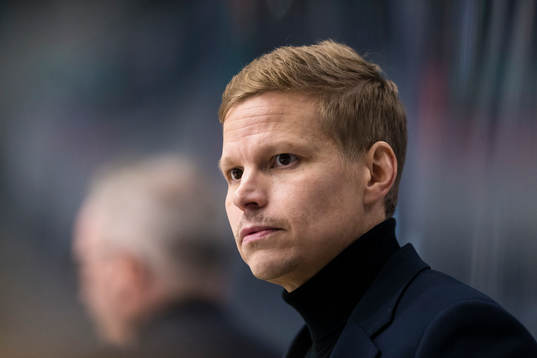 Björklövens assisterande tränare Robert Lahti