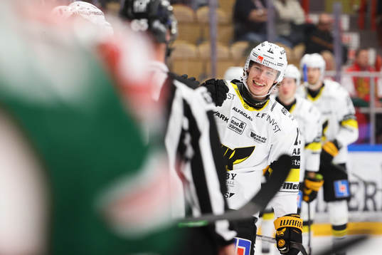 Västerås Brett Supinski jublar