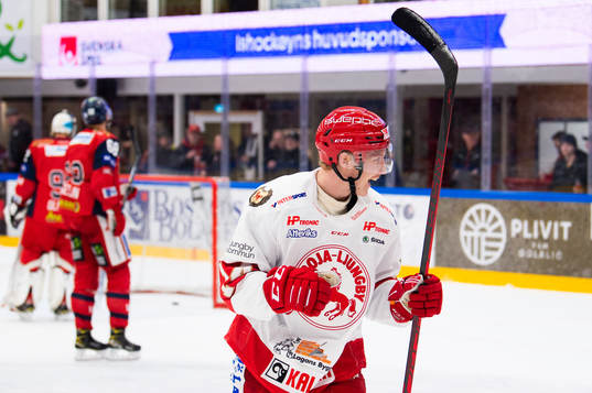Troja/Ljungbys Oscar Öhman jublar