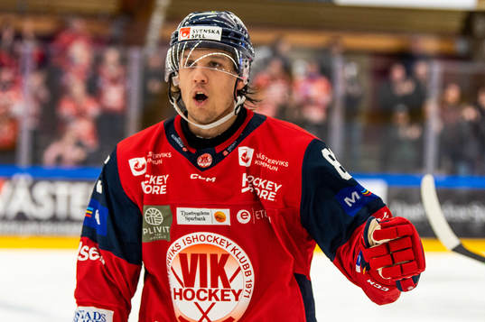 Västerviks Viktor Lljegren jublar