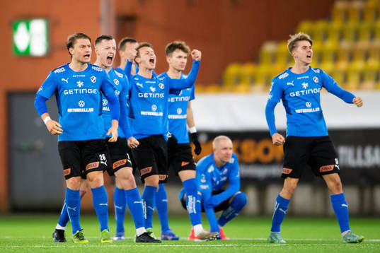 Halmstads spelare jublar