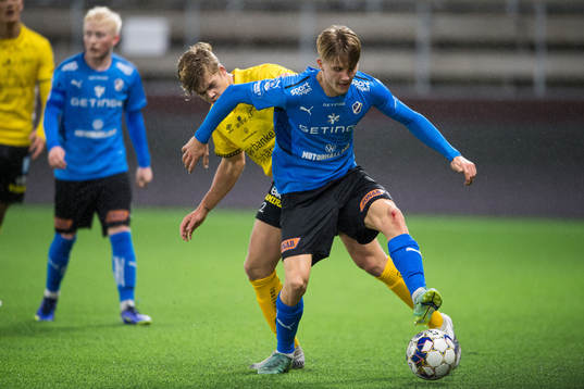 Halmstads Erik Ahlstrand och Elfsborgs Kevin Holmén