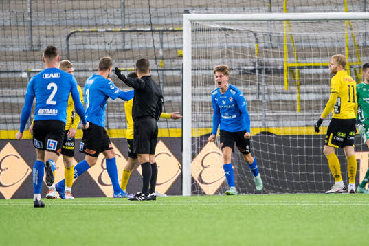 Halmstads Erik Ahlstrand jublar