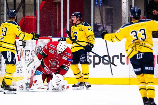 Södertäljes Lucas Nordsäter jublar
