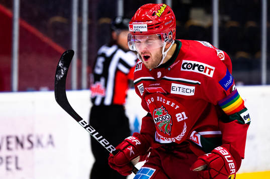 Modos Pontus Näsén jublar