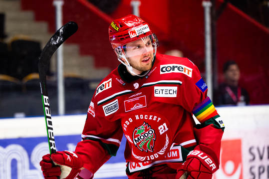 Modos Pontus Näsén jublar